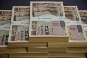 お金の悩みを一挙解決！金運向上のための占術＆選び方をご紹介！